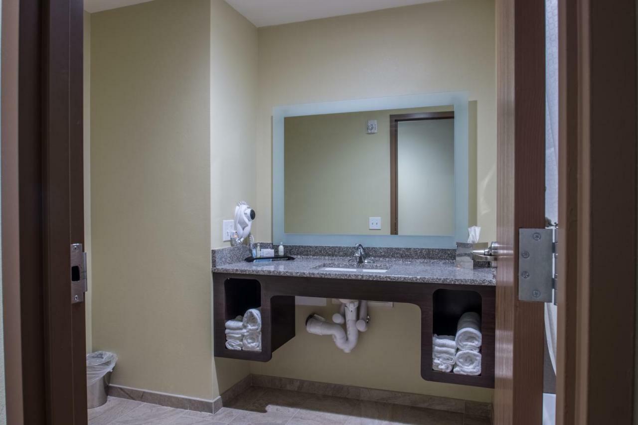 Cobblestone Inn & Suites - St Marys St. Marys المظهر الخارجي الصورة